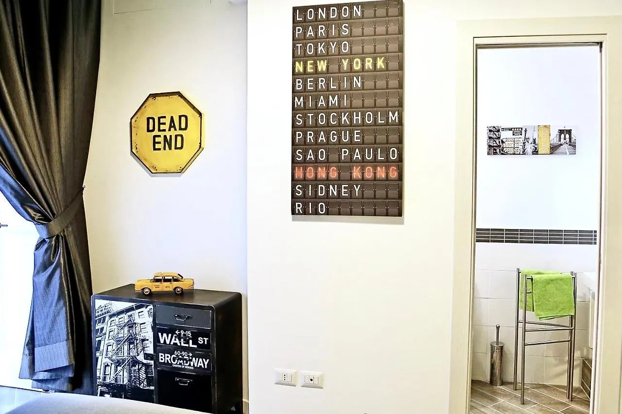 M99 Design Rooms Naples 2*,  Italy