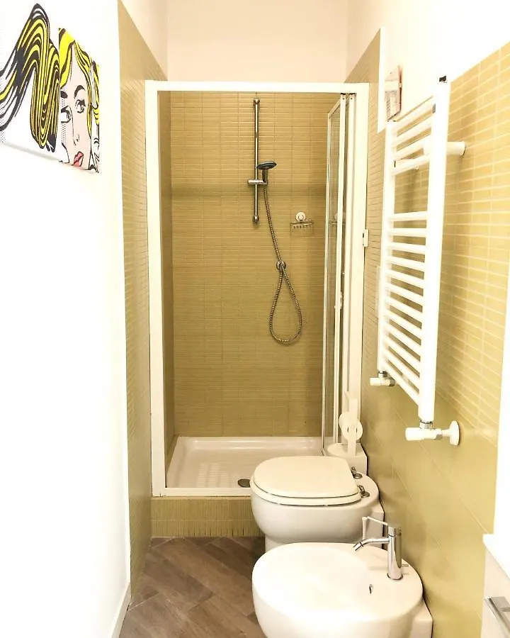 M99 Design Rooms Naples 2*,