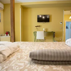 Guest house Chiaia 205, Naples