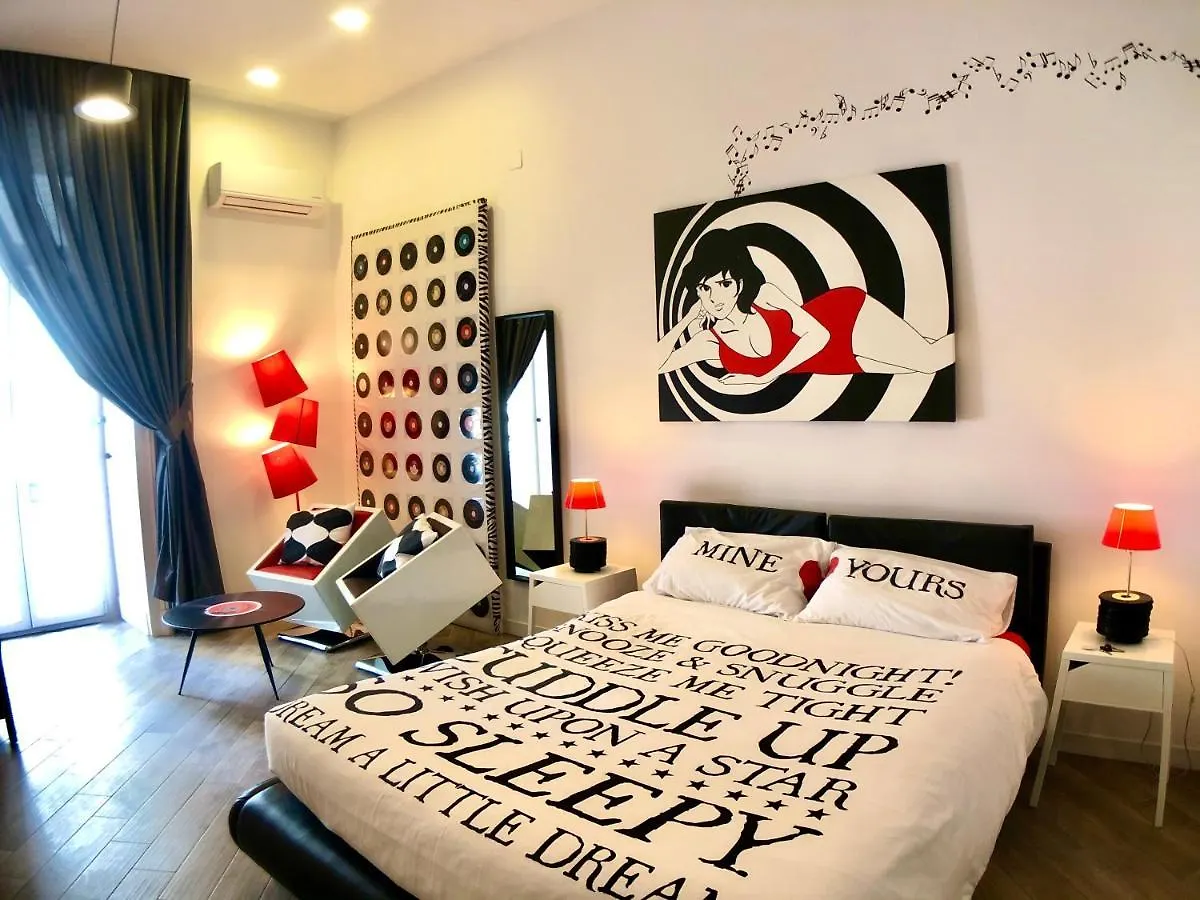 נאפולי M99 Design Rooms בית הארחה
