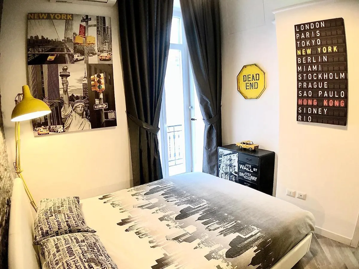 נאפולי M99 Design Rooms בית הארחה
