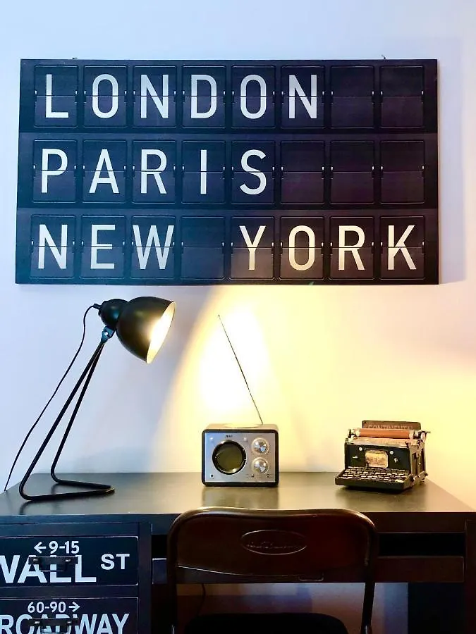 M99 Design Rooms Nápoles Italia